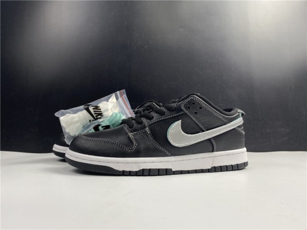 Diamond Supply Co x Nike SB Dunk Low Black BV1310-001