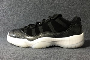 Air Jordan 11 Retro Low "Barons" 528895-010