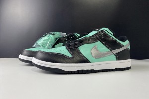 Diamond Supply Co. x Nike Dunk Low SB "Tiffany" 304292-402