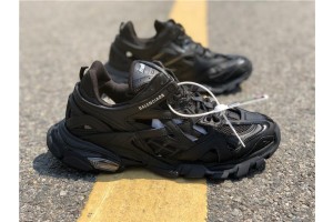 Balenciaga Track.2 Sneaker All Black