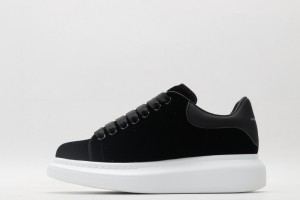 Alexander McQueen Oversized Sneaker Black